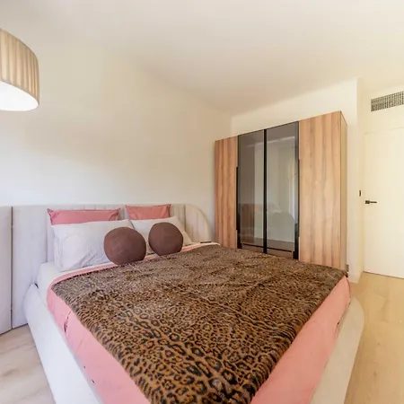 Apartment Elegant - Ac- 2br 5p - *